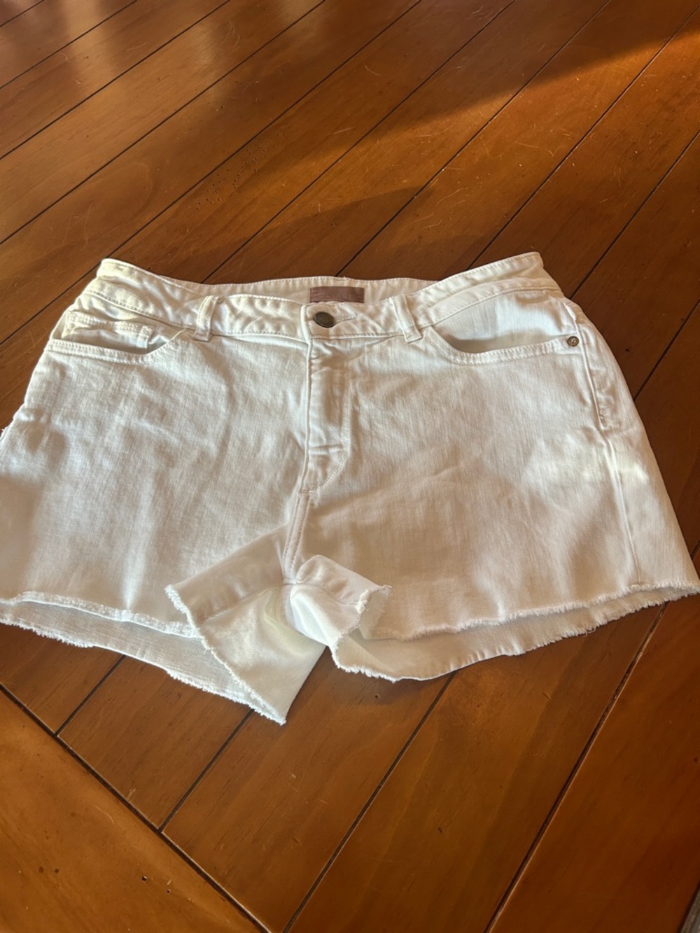 DL1961 High Rise White Denim Frayed Hem Shorts Size 29